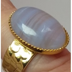 Martine Portelli créations, Marseille en Provence, bijou en pierres naturelles: bague Lady Blue, agate ruban bleu