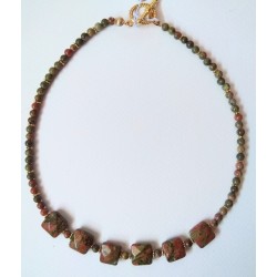 Collier en unakite  EVEIL DU PRINTEMPS