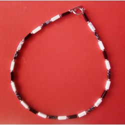 Martine Portelli créations, Marseille en Provence, bijou en pierres naturelles: collier unisexe En Noir et Blanc 50 cm