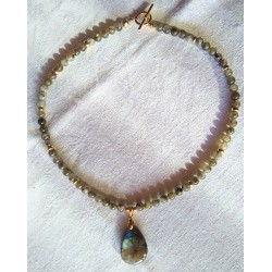 Collier en labradorite AURORES BOREALES