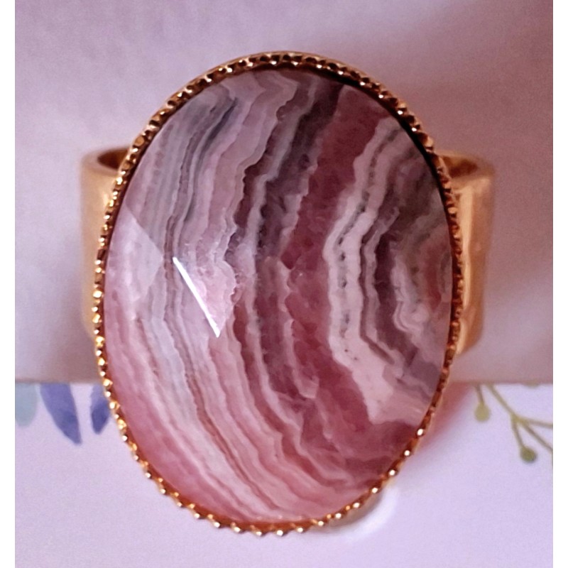 Bague Rosie, cabochon de rhodochrosite facettée, pierre naturelle, création Martine Portelli, Marseille