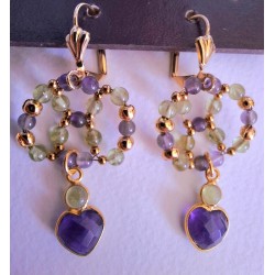 Collection Dentelles de Perles: boucles d'oreilles Péridot et améthyste, COEURS LAVANDE, création Martine Portelli, Marseille