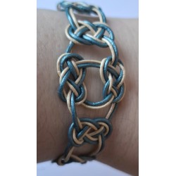 Bracelet en cuir macramé Infini bleu, création Martine Portelli