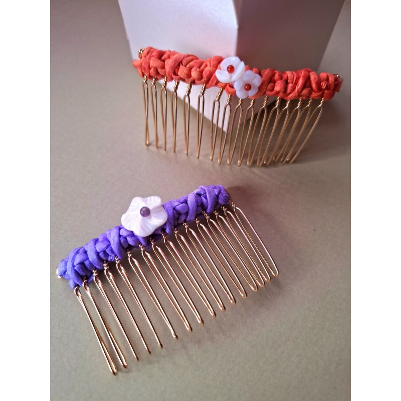 Barrette peigne à cheveux macramé de soie, nacre et améthyste Violette, création Martine Portelli