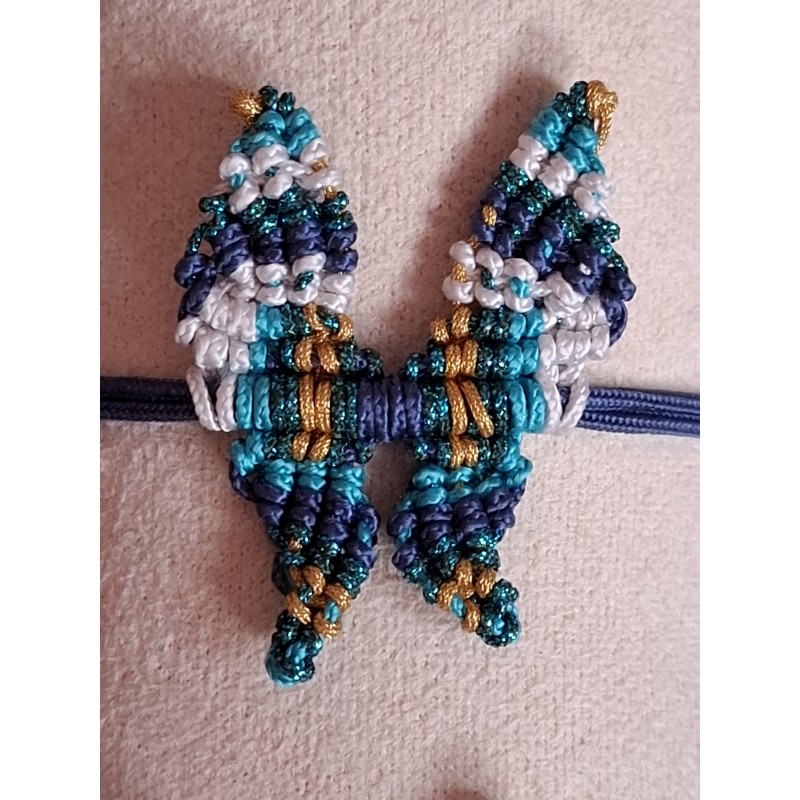 Bracelet coulissant soie macramé Papillon bleu (grand format), création Martine Portelli