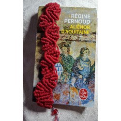 Marque-pages en macramé coulissant VALENTINE, création Martine Portelli