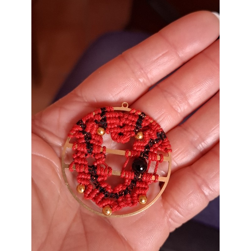 Pendentif Coeurs en macramé de coton ciré et agate noire Valentine