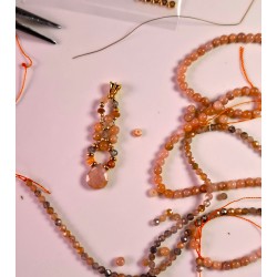 Pendentif en pierre de Lune Peach REVIVISCENCE