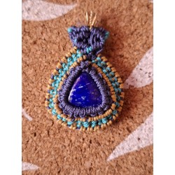 Pendentif Cléo lapis lazuli serti soie naturelle