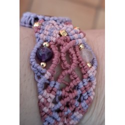 Manchette Améthyste ajustable en macramé de coton ciré