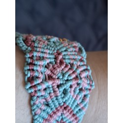 Manchette ajustable en macramé de coton ciré et Amazonite zébrée Lilou